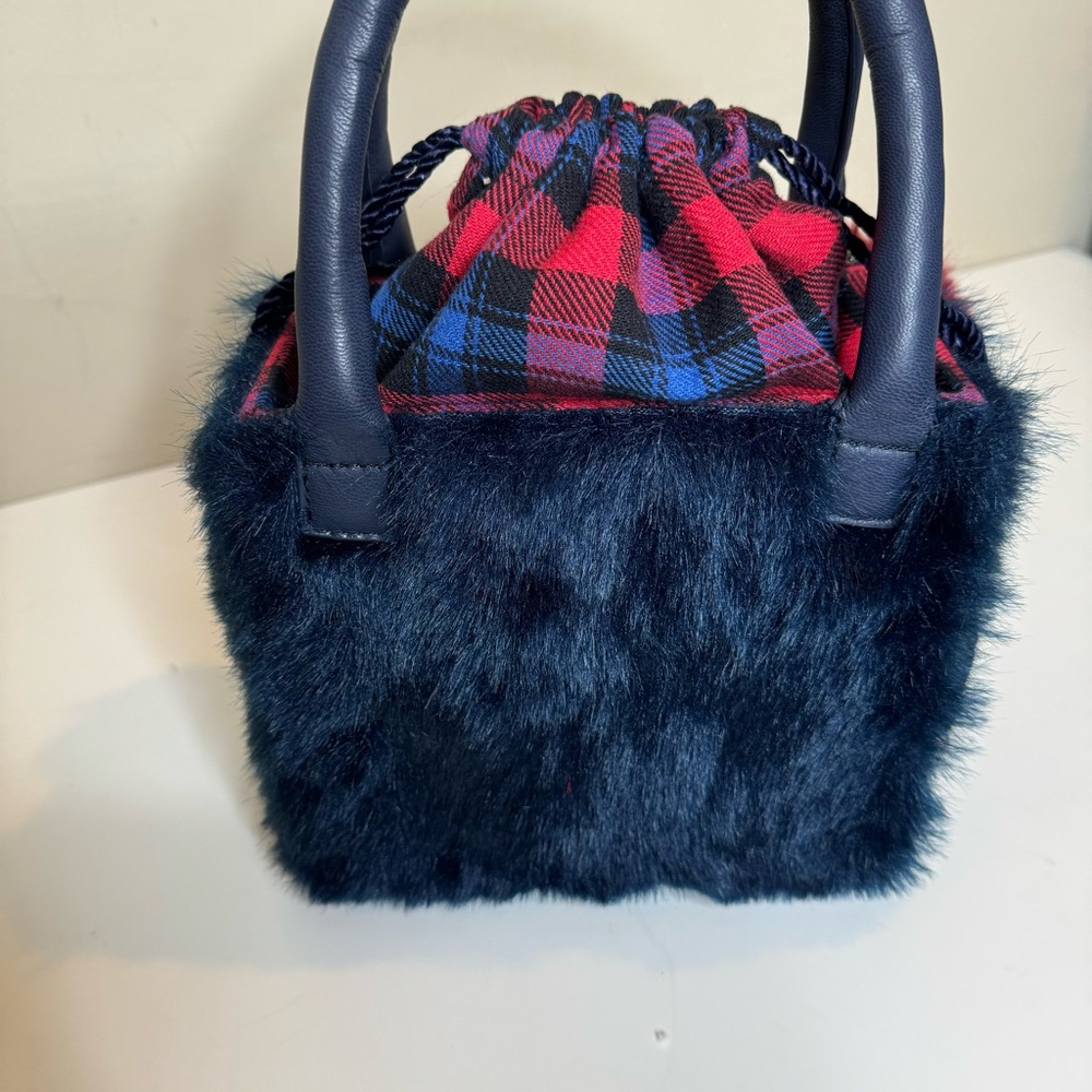 Violet & Brooks Designer Faux Fur Box Style Handbag w/ Snap-in Liner - Picture 5 of 12